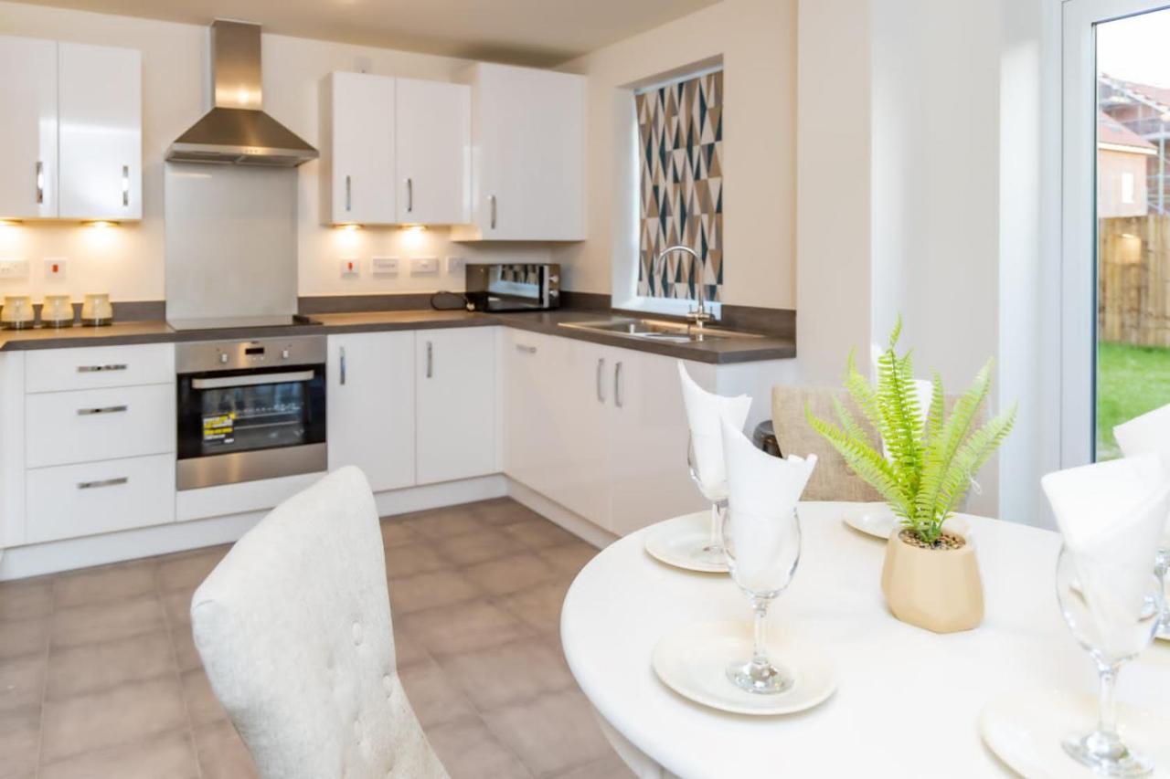 Stunning 3-Bed Risa House In Beeston Nottingham Exterior photo