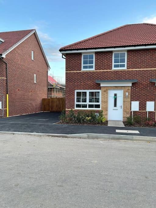 Stunning 3-Bed Risa House In Beeston Nottingham Exterior photo